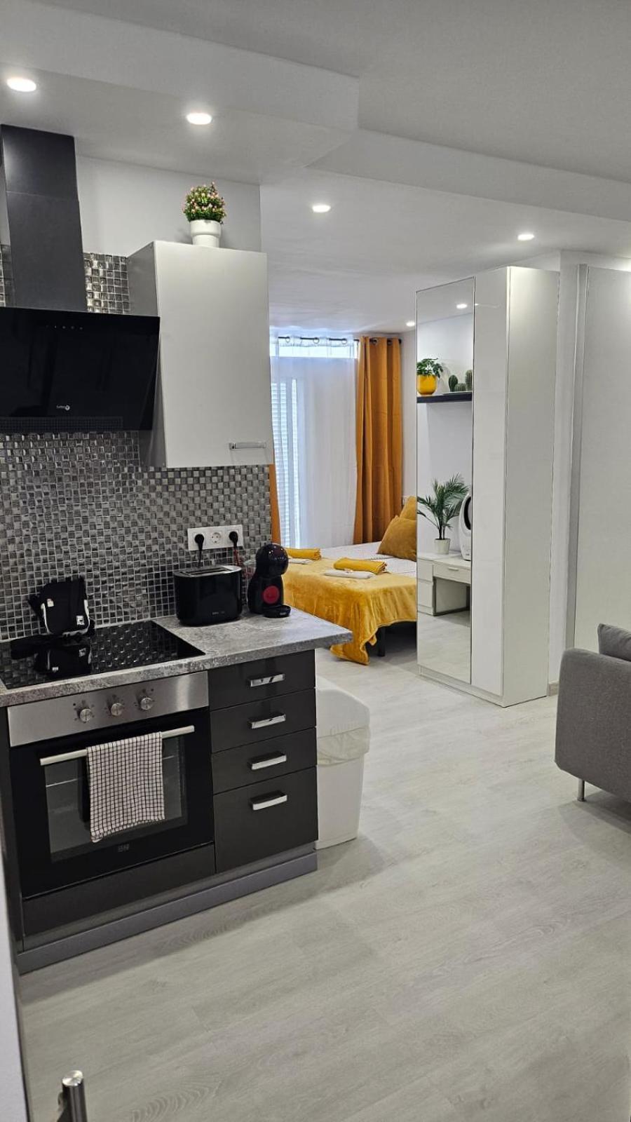 Papagayo Apartament *